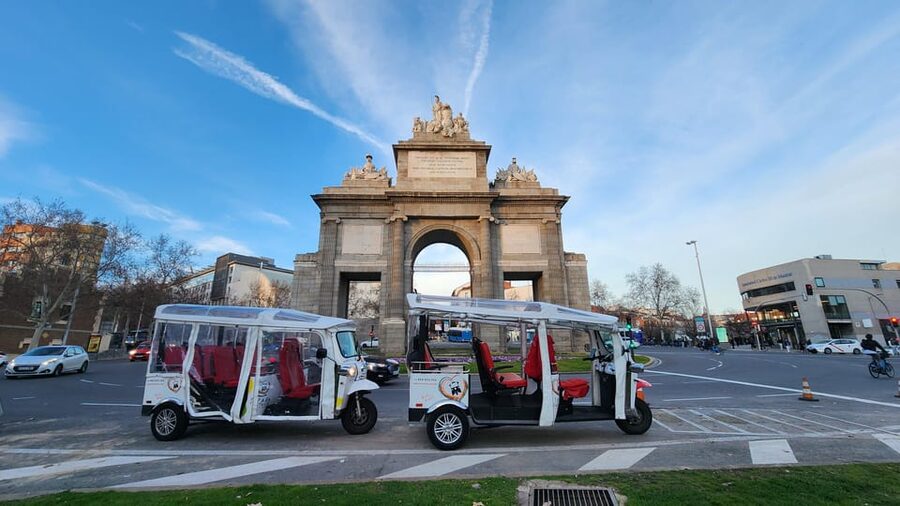 Tour Madrid: Secrets in a Electric Tuk Tuk - Starting beside the Ritz and Madrid Stock Exchange