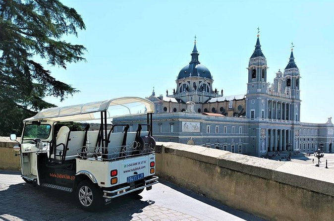 Tour of Castizo Madrid with a private guide in a yellow Tuk-Tuk - What the ride feels like in practice