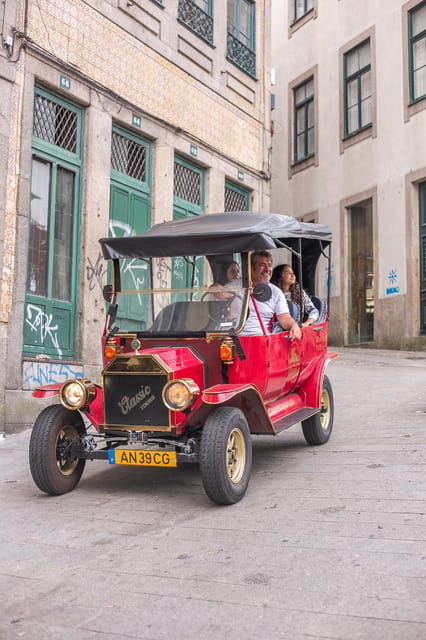 Tour Porto: Classic Adventure in Electric Tuk Tuk - Choosing one hour, two hours, or six