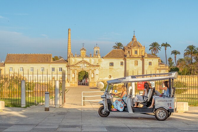 Tour Welcome Seville with Local Guide in Eco Tuk Tuk Private - Why a tuk-tuk works well in Seville