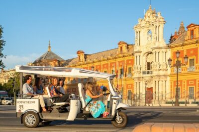 Tour Welcome Seville with Local Guide in Eco Tuk Tuk Private