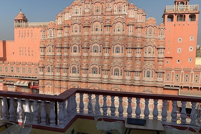 Travel Through the Streets of Jaipur by Tuktuk with a Local - Markets that show how Jaipur works