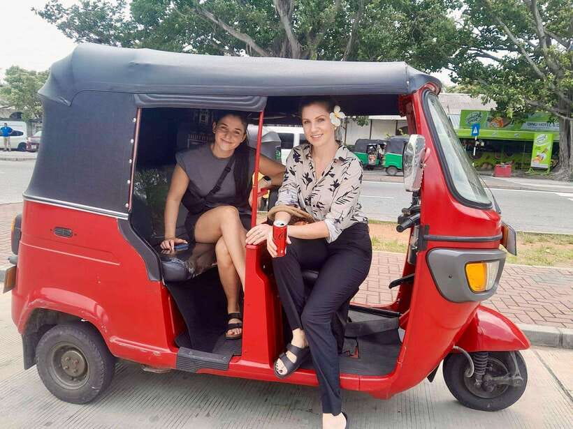 Trincomalee: Tuk-Tuk city tour with a guide - Fort Frederick and the story of the city