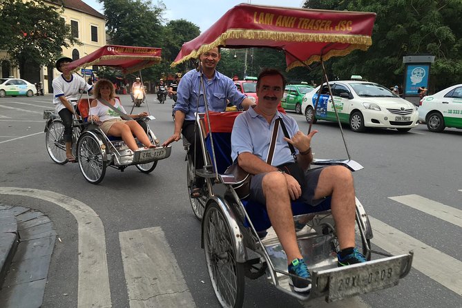 Trishaw Cyclo Tour Hanoi Old Quater Highlights - What communication is like on the ride