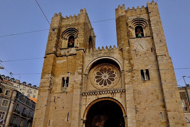 Tuk tuk experience through the historic neighborhood of Alfama - From Lisbon’s old trading square to the Cathedral