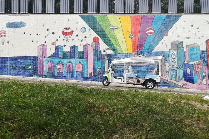 Tuk Tuk Lisbon: The Best of Lisbon in Half a Day - Lisbon Cathedral explains the city’s medieval core