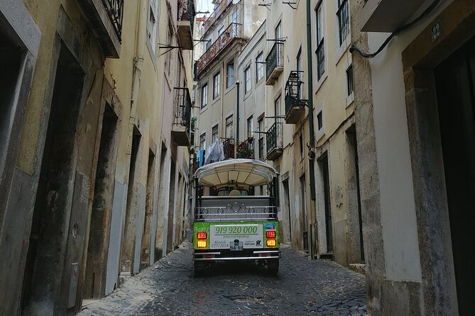 Tuk Tuk Lisbon: The Best of Lisbon in Half a Day - Chiado brings old Lisbon and new Lisbon together