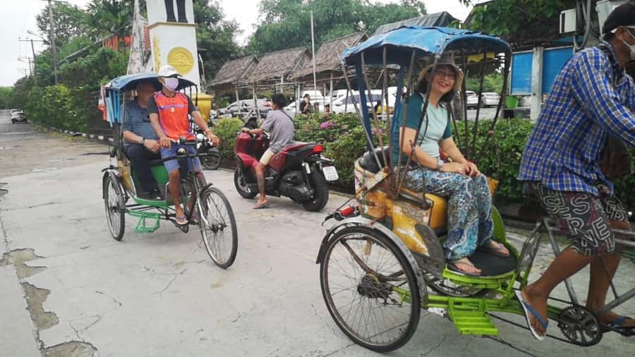 Tuk-Tuk, Longtail-boat and Rickshaw Bangkok jungle Tour - Your guide can shape the whole day