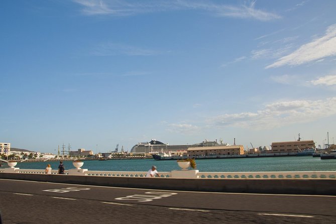 Tuk-Tuk Neighbourhoods Tour around Las Palmas de Gran Canaria - Starting at Parque de Santa Catalina