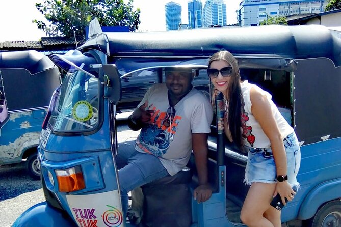 Tuk Tuk Private Safari Tour Exploring Sri Lanka's Capital Colombo - Galle Face Green gives you the sea