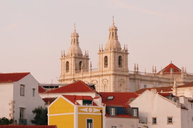 Tuk Tuk Private Tour by Alfama and Graca - Sé Cathedral and Lisbon’s medieval beginning