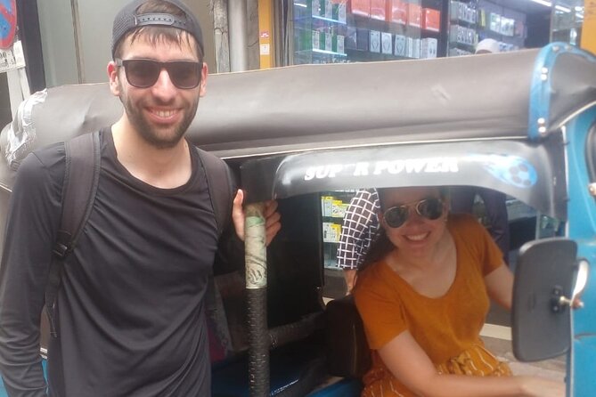 Tuk Tuk Private Tour Exploring Sri Lanka Capital of Colombo - Parks, monuments, and Cinnamon Gardens