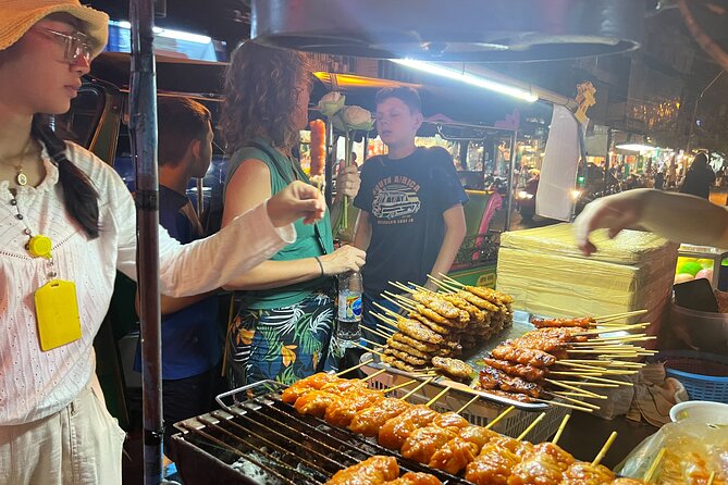 Tuk-tuk Private Tour in Bangkok by Night with Chinatown meal - What the guide adds