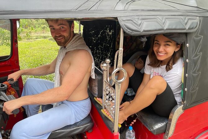 Tuk Tuk Rentals - The handover with Jan or Tusker