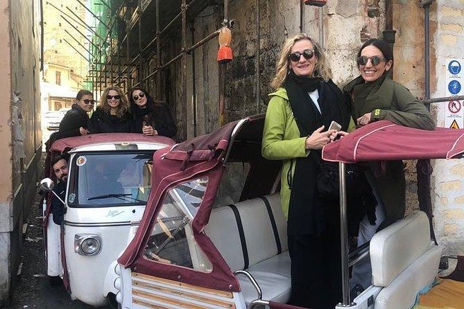 Tuk tuk ride, ape car - A compact way to get your bearings in Palermo