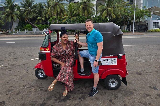 Tuk Tuk safari capital Colombo (Food and Entry Fees) Including - Parks and civic Colombo at Viharamahadevi Park and Town Hall