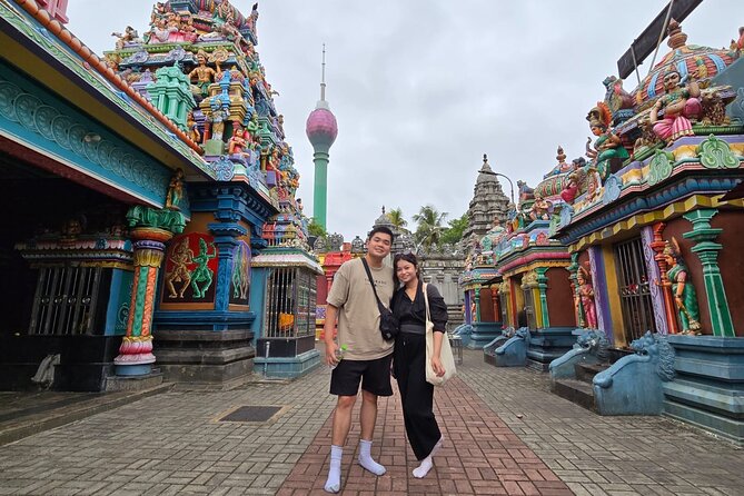 Tuk Tuk safari capital Colombo (Food and Entry Fees) Including - Lotus Tower and the Hindu temple visit