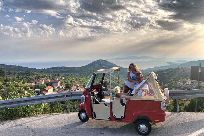 Tuk Tuk Sightseeing Tour of Hvar - Velo Grablje and Hvar’s Lavender Tradition