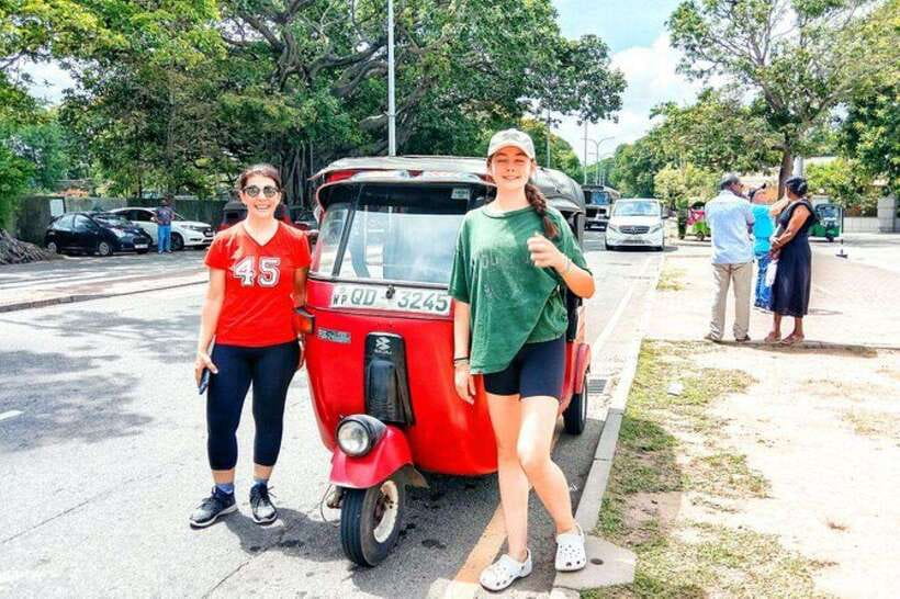 Tuk Tuk Tales of Colombo From Cruies - Galle Face Green and Colombo’s oceanfront