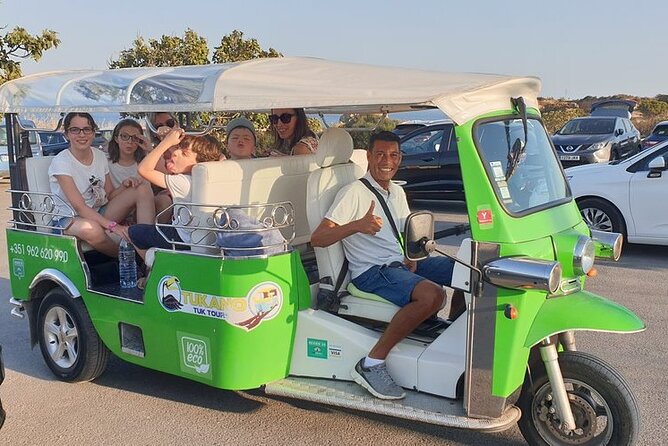 TUK TUK Tour around Lagos Old & New Town & beaches - Best way to know Lagos - What the private format really adds