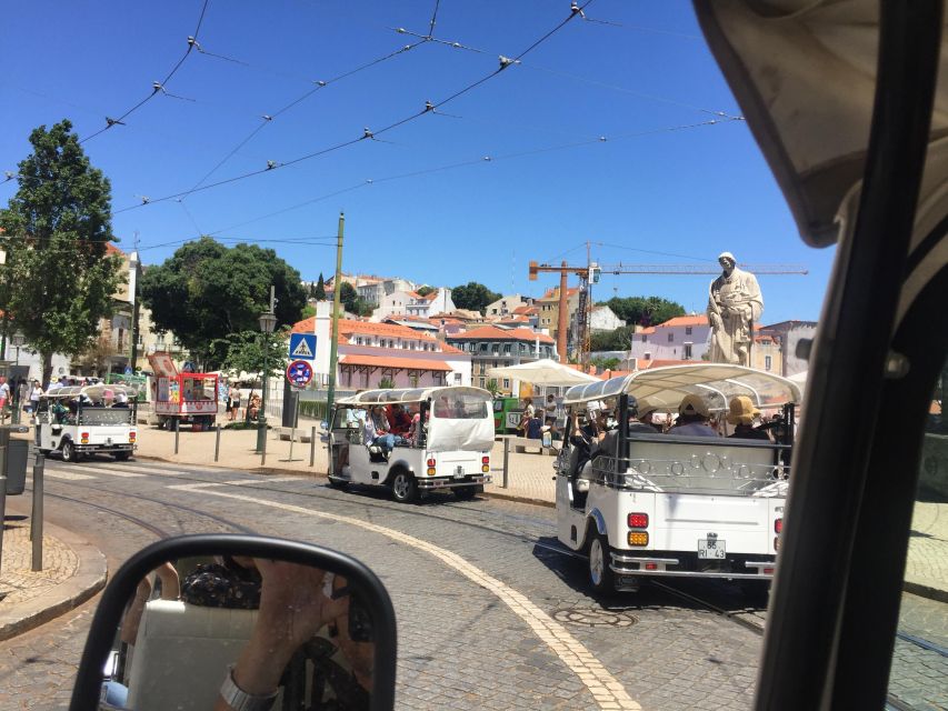 Tuk Tuk Tour historic central Lisbon - What the Guide Adds to the Experience
