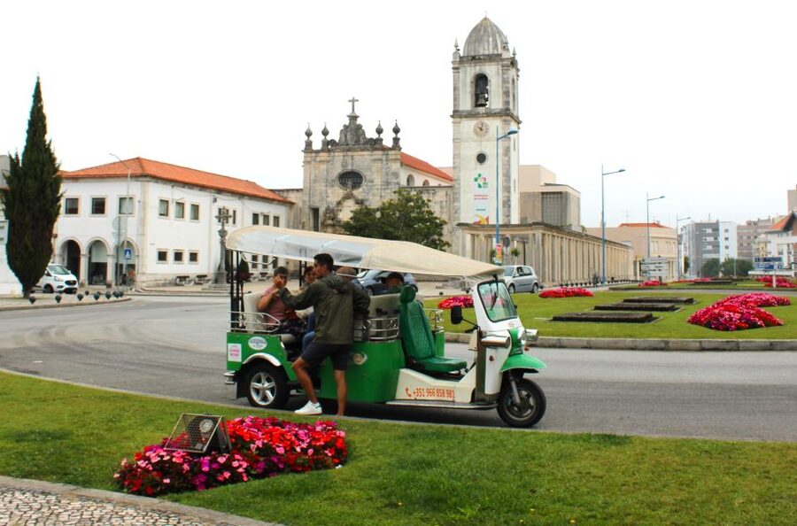 Tuk Tuk Tour in Aveiro - Republic Square and Aveiro’s Art Nouveau details