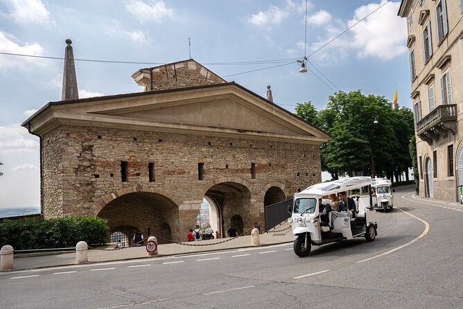 Tuk Tuk tour in Bergamo, Città Alta and the ancient Venetian walls - Stracciatella, gates, and the walls