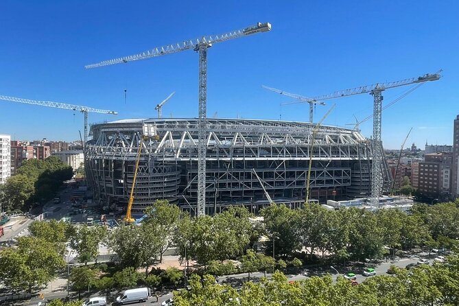 Tuk Tuk Tour Madrid 90 mins - The Santiago Bernabéu Stadium and Leaning Towers