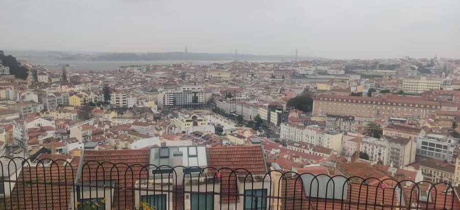 TukTuk: Old Town (Alfama) Extended Private Tuk-Tuk Tour - Why Alfama works so well from a tuk-tuk