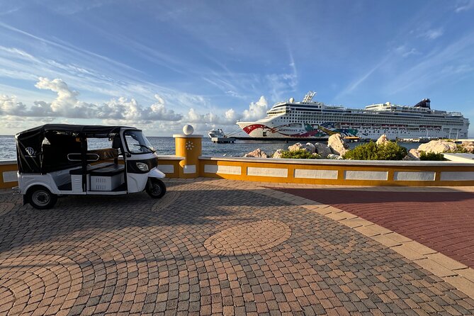 TukTuk’s Adventure Fun Tour in Curaçao - Mambo Beach brings shops and food