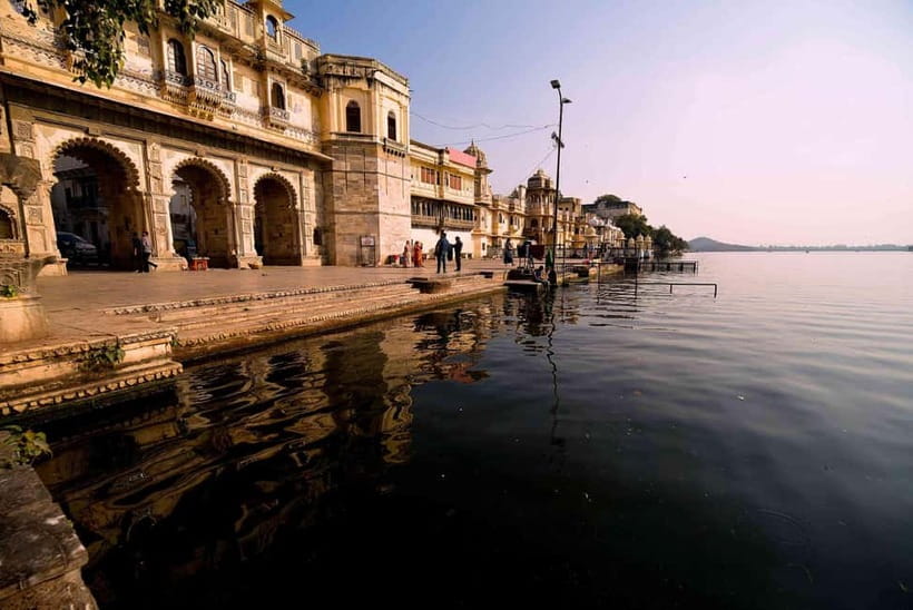 Udaipur Local Sightseeing Tour by Tuk-tuk (Rikshaw) - Why a tuk-tuk works so well in Udaipur