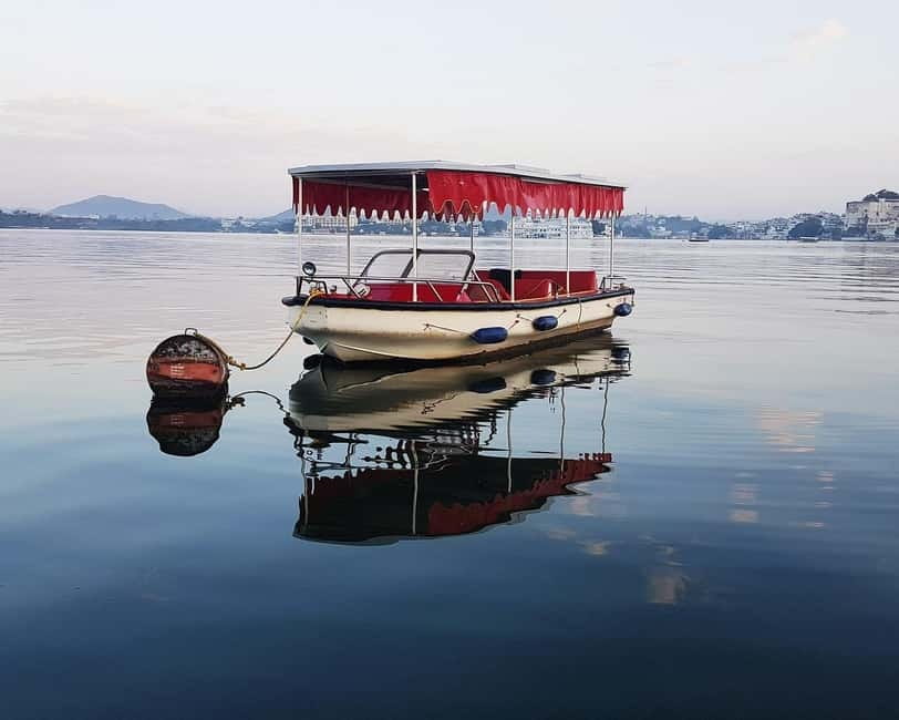 Udaipur Local Sightseeing Tour by Tuk-tuk (Rikshaw) - 9:30 AM at Jagdish Temple