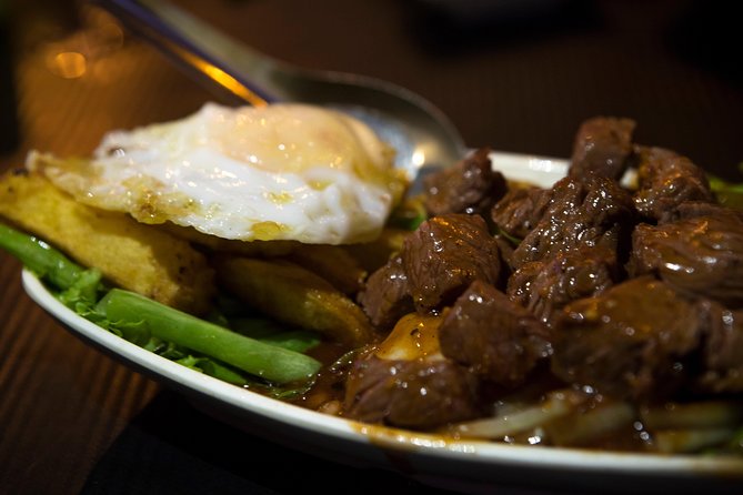 Ultimate Phnom Penh Food Tour by Tuk Tuk: 20 Tastings and Drinks - Wat Phnom brings the main Khmer feast