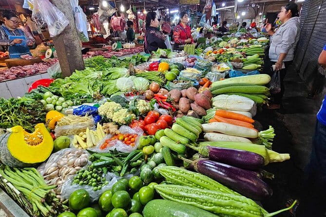 Ultimate Siem Reap Food Tour by Tuk Tuk - 20 Tastings, 8 Stops - Pagoda-side food as the late crowd arrives