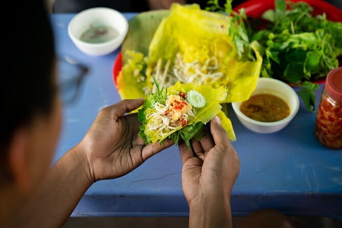 Ultimate Siem Reap Food Tour by Tuk Tuk - 20 Tastings, 8 Stops - Seafood and Kampot pepper at Wat Bo