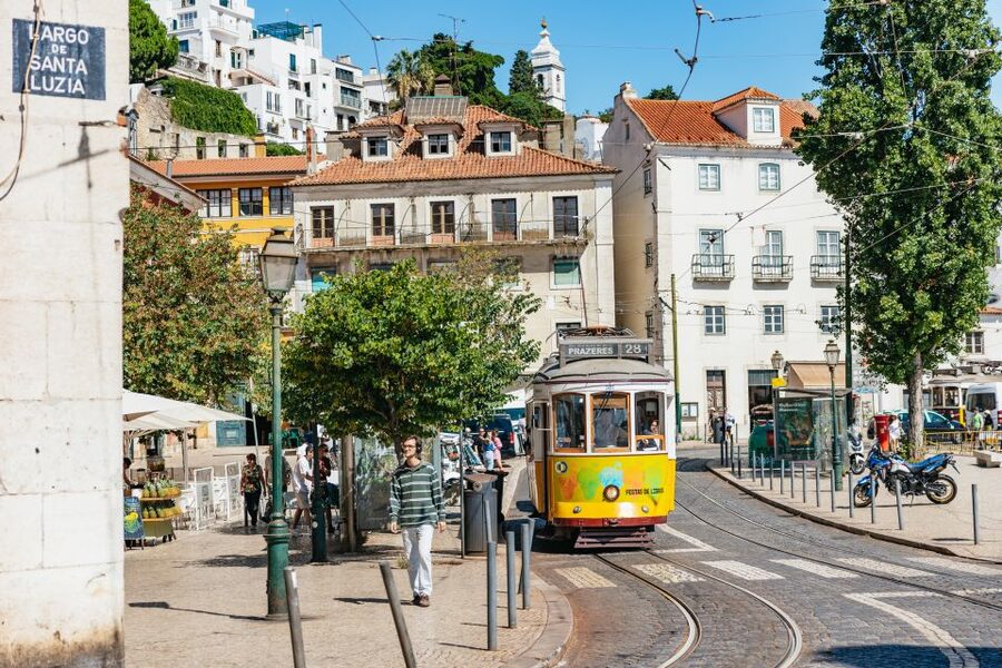 Vadio: Lisbon Old Town Private Tuk Tuk Tour - The National Pantheon and São Vicente de Fora