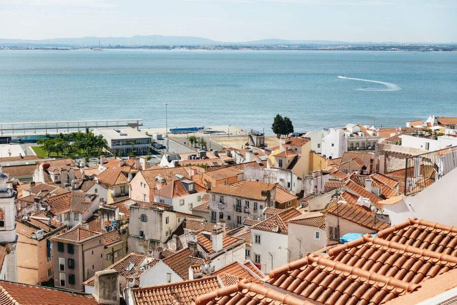 Vadio: Lisbon Old Town Private Tuk Tuk Tour - Portas do Sol and Alfama’s postcard views