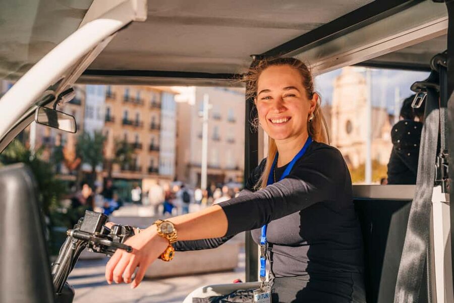Valencia: 2-hour City Highlights Guided Tour by Tuk Tuk - Malvarrosa Beach, Platja de Llevant, and Las Arenas