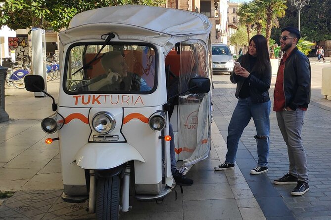 Valencia: Tuk Tuk Historical Tour - Seeing the fortress area from the outside