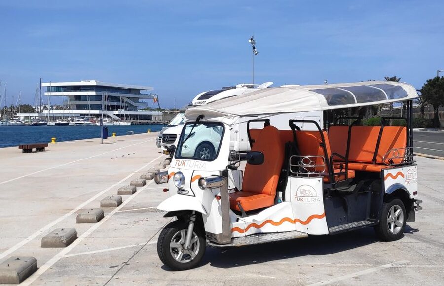 Valencia: Tuk Tuk Modern Tour - What the Electric Tuk Tuk Adds