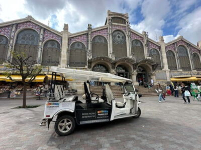Visit the Historic Center of Valencia by Tuk Tuk