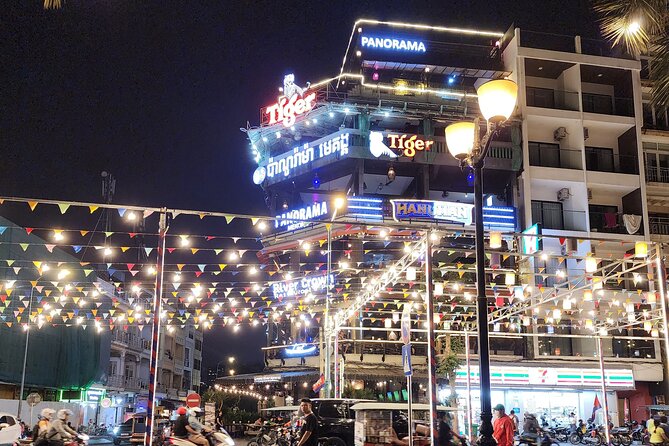 Visit 9 Places in 3 Hours by Private Tuk-Tuk - Why a night tuk-tuk is a smart first look at Phnom Penh