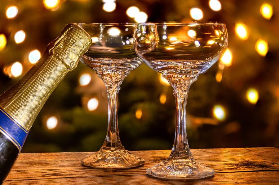 Winter Champagne Tour by Rickshaw - Cologne Cathedral, the city’s essential first sight